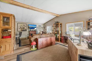 5648 Foothill Blvd, Grants Pass, OR 97526 - Photo 3