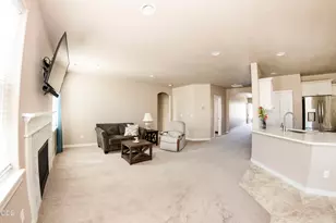 2322 NW Kingwood Ave, Redmond, OR 97756 - Photo 5