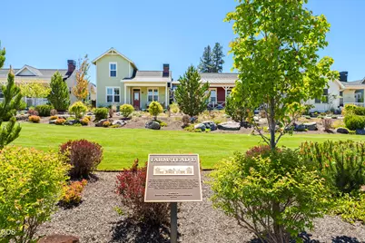 2765 NW High Lakes Loop, Bend, OR 97703 - Photo 35