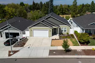 656 Nobility Dr, Medford, OR 97501 - Photo 1