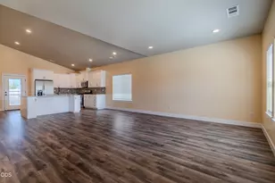 656 Nobility Dr, Medford, OR 97501 - Photo 5