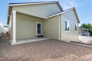 656 Nobility Dr, Medford, OR 97501 - Photo 33