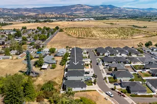 656 Nobility Dr, Medford, OR 97501 - Photo 35