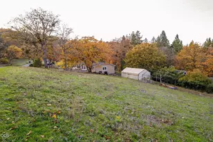 2285 Jasmine Ave, Medford, OR 97501 - Photo 25