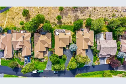 61927 Fall Creek Loop, Bend, OR 97702 - Photo 47