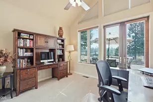 61927 Fall Creek Loop, Bend, OR 97702 - Photo 27