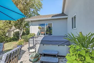 728 Cherrywood Dr, Medford, OR 97504 - Photo 25