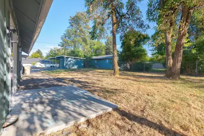 1102 SW Oak Street, Grants Pass, OR 97526 - Photo 43