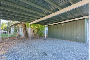 1102 SW Oak St, Grants Pass, OR 97526 - Photo 37