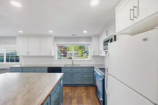 1102 SW Oak St, Grants Pass, OR 97526 - Photo 5