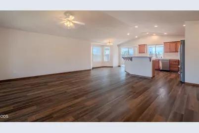 2102 Lara Lane, Central Point, OR 97502 - Photo 7