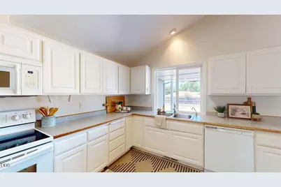 1259 N Modoc Avenue, Medford, OR 97504 - Photo 19
