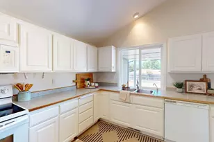 1259 N Modoc Ave, Medford, OR 97504 - Photo 19