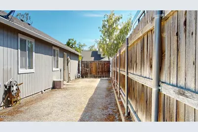 1259 N Modoc Avenue, Medford, OR 97504 - Photo 39
