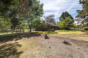 62846 Montara Dr, Bend, OR 97701 - Photo 37