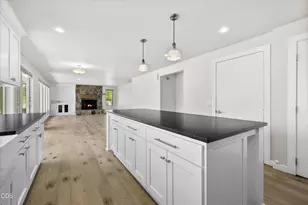 62846 Montara Dr, Bend, OR 97701 - Photo 17
