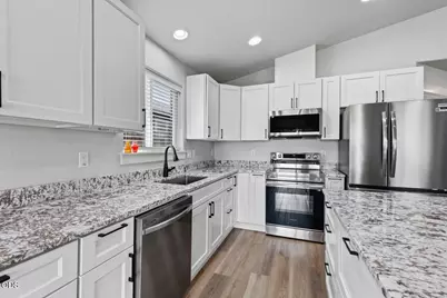 1880 Aster Street, Medford, OR 97501 - Photo 13