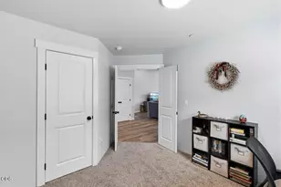 1880 Aster St, Medford, OR 97501 - Photo 25