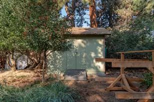 20941 Desert Woods Dr, Bend, OR 97702 - Photo 25