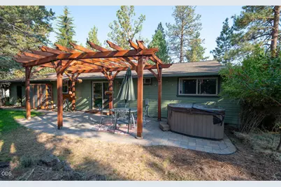 20941 Desert Woods Drive, Bend, OR 97702 - Photo 23