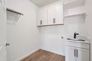 137 SE 16th St, Madras, OR 97741 - Photo 27