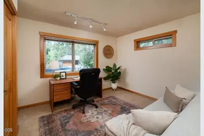 16921 Pony Express Way, Bend, OR 97707 - Photo 11
