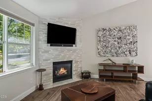 20606 Daisy Ln, Bend, OR 97702 - Photo 7