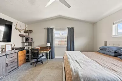 2466 SW Metolius Avenue, Redmond, OR 97756 - Photo 23