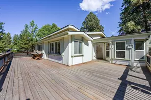 19539 River Woods Dr, Bend, OR 97702 - Photo 9