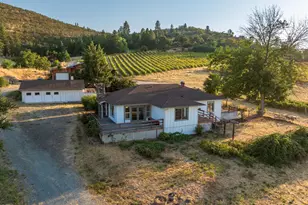 202 Pleasant View Rd, Talent, OR 97540 - Photo 9