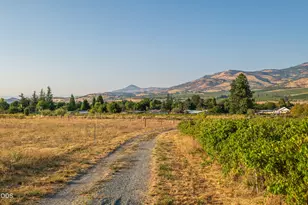 202 Pleasant View Rd, Talent, OR 97540 - Photo 73