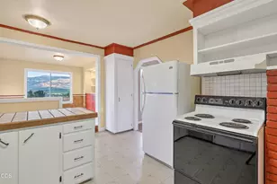 202 Pleasant View Rd, Talent, OR 97540 - Photo 15