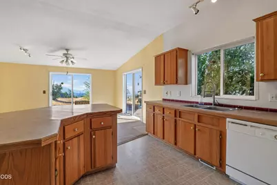 202 Pleasant View Road, Talent, OR 97540 - Photo 35