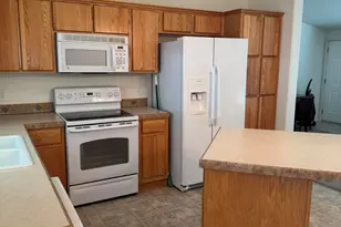 2252 Table Rock Rd, Medford, OR 97501 - Photo 5