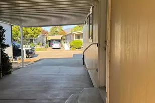 2252 Table Rock Rd, Medford, OR 97501 - Photo 9