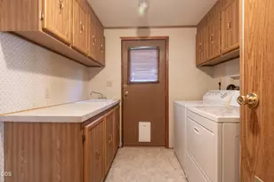3431 S Pacific Hwy, Medford, OR 97501 - Photo 13