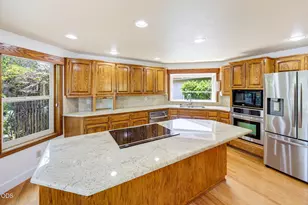 3245 Chandler Egan Dr, Medford, OR 97504 - Photo 11