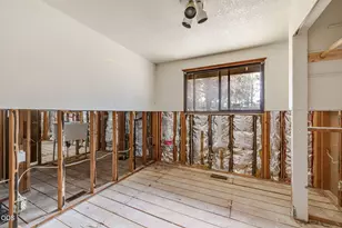 19411 Dayton Rd, Bend, OR 97703 - Photo 9