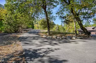 850 Riverbanks Rd, Grants Pass, OR 97527 - Photo 49