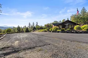850 Riverbanks Rd, Grants Pass, OR 97527 - Photo 33