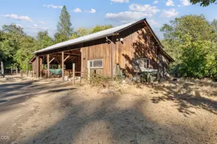 1500 Holton Creek Rd, Kerby, OR 97531 - Photo 33