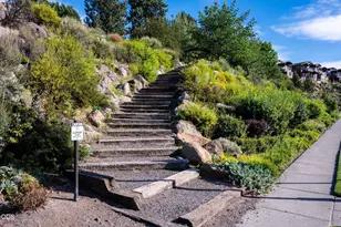 40 SW McKinley Ave, Bend, OR 97702 - Photo 39