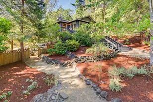 152 Strawberry Ln, Ashland, OR 97520 - Photo 43