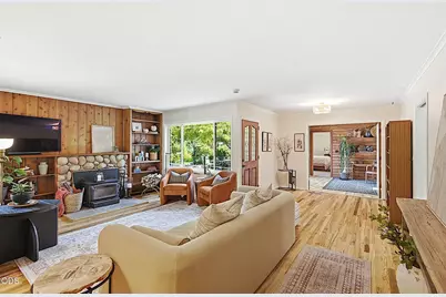 1027 NW Hawthorne Avenue, Grants Pass, OR 97526 - Photo 9