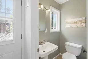 1027 NW Hawthorne Ave, Grants Pass, OR 97526 - Photo 35