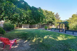 1870 Meadow Glen, Grants Pass, OR 97527 - Photo 35