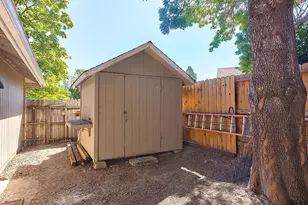 1870 Meadow Glen, Grants Pass, OR 97527 - Photo 45