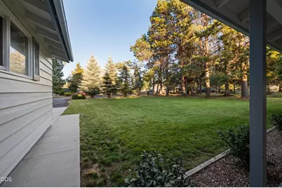 61909 Skyline View Drive, Bend, OR 97702 - Photo 39