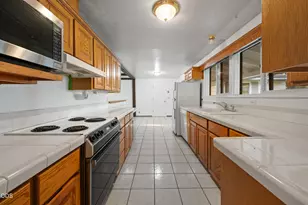61909 Skyline View Dr, Bend, OR 97702 - Photo 17