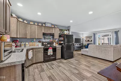 93 Northridge Terrace #SPC 56, Medford, OR 97501 - Photo 15